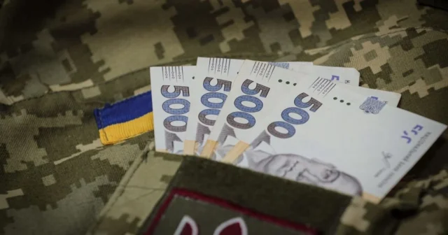 Проблеми з виплатами для поранених військових в Україні Без-грошей-в-лікарні:-чому-військові-не-можуть-отримати-виплати-за-поранення?