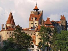Туристи не очікували такого: названо відомі пам’ятки, які виявилися не зовсім справжніми Туристи-не-очікували-такого:-названо-відомі-пам’ятки,-які-виявилися-не-зовсім-справжніми