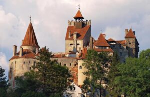 Туристи не очікували такого: названо відомі пам’ятки, які виявилися не зовсім справжніми Туристи-не-очікували-такого:-названо-відомі-пам’ятки,-які-виявилися-не-зовсім-справжніми