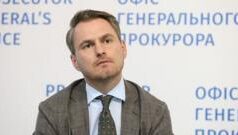 Звільнення генпрокурора Кравченка: деталі корупційного скандалу в Україні Зеленський-звільнив-генпрокурора-Кравченка-після-гучного-корупційного-скандалу-–-він-за-кордоном