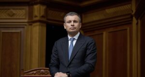 Верховна Рада розгляне важливий законопроєкт про оподаткування посилок “Далі тягнути уже немає куди”: Марченко закликав Раду підтримати податок на посилки