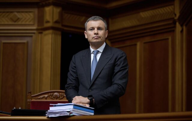 Верховна Рада розгляне важливий законопроєкт про оподаткування посилок “Далі тягнути уже немає куди”: Марченко закликав Раду підтримати податок на посилки