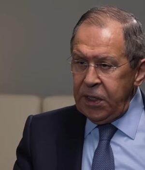 Лавров-пригрозив,-що-війна-між-РФ-і-Європою-буде-“дуже-короткою” Лавров-пригрозив,-що-війна-між-РФ-і-Європою-буде-“дуже-короткою”