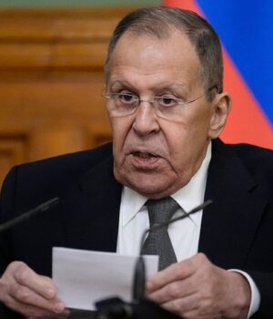 Лавров публічно пригрозив Європі “дуже короткою” війною