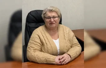 На Київщині депутати достроково припинили повноваження 75-річної голови громади На Київщині депутати достроково припинили повноваження 75-річної голови громади