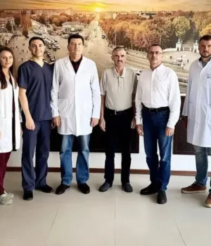 photo_2026_09_17_12_41_58.webp Вінницькі хірурги врятували пацієнта зі складною пухлиною підшлункової