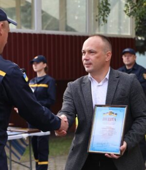 Першими-приходять-на-допомогу:-на-Волині-відзначили-кращих-рятувальників