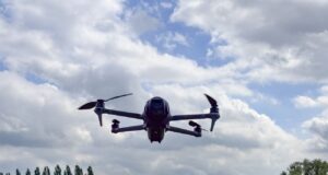 Атака дрона на автобус у Запоріжжі: кількість поранених зросла до п’яти Окупанти поцілили дроном по автобусу у Запоріжжі, є поранені (відео)