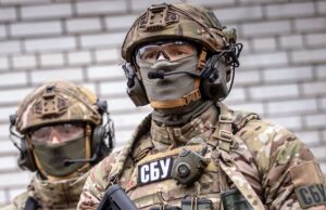 У Дніпрі затримали 17-річну дівчину за підозрою у співпраці з російськими спецслужбами 17-річна дівчина коригувала удари РФ по Дніпру: її затримали