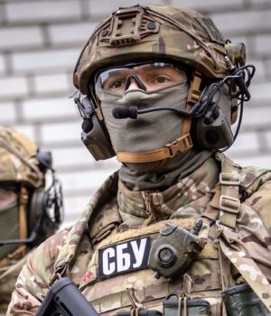 17-річна дівчина коригувала удари РФ по Дніпру: її затримали