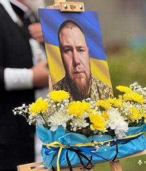 Нововолинці-назавжди-попрощалися-з-Героєм-Ігорем-Степанюком