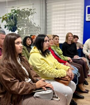 Можливості-для-бізнесу-та-ветеранів:-у-Нововолинську-обговорили-оновлені-умови-програми-«Власна-справа»