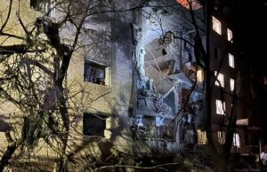 Атака на Суми: двоє загиблих та кілька постраждалих внаслідок авіаудару Російські авіабомби вдарили по багатоповерхівках у Сумах, є загиблі
