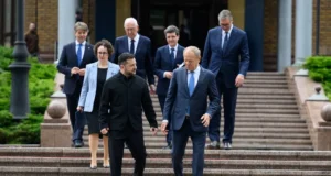 Зеленський обговорив із Туском допомогу Україні під час Карпатського саміту Зеленський обговорив із Туском допомогу Україні під час Карпатського саміту