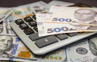 Курс валют в Україні сьогодні: скільки коштує долар і євро 19 вересня Курс-валют-в-Україні-сьогодні:-скільки-коштує-долар-і-євро-19-вересня