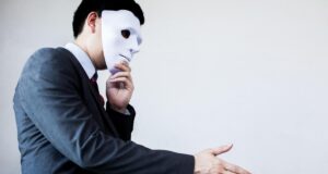 Шахраї полюють за вашими грошима: одна річ зможе вас убезпечити Шахраї-полюють-за-вашими-грошима:-одна-річ-зможе-вас-убезпечити