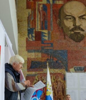 Вибори-в-Росії:-«вкиди»-бюлетенів,-погрози-кандидатам-і-переслідування-спостерігачів Вибори-в-Росії:-«вкиди»-бюлетенів,-погрози-кандидатам-і-переслідування-спостерігачів