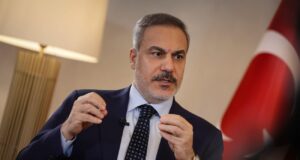Туреччина запропонувала план для вирішення кризи в Чорному морі Туреччина передала Україні та РФ пропозицію щодо деескалації в Чорному морі