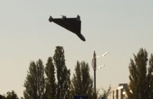 Росія нарощує виробництво вуглецевого волокна для дронів-камікадзе Росія розширює завод, який дозволить виробляти на 78% більше дронів щороку – Politico