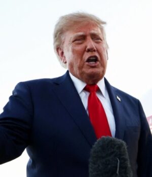 Радіо-Свобода-weekly:-Трамп-підписав-«пекельні-санкції»-і-тепер-може-влаштувати-Росії-«пекло»