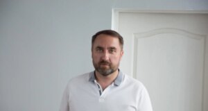 Голова райадміністрації на Волині продав авто за мільйон гривень Голова-райадміністрації-на-Волині-продав-авто-за-мільйон-гривень