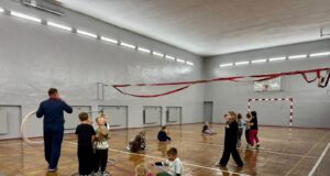 Відкриття відремонтованого спортивного залу в гімназії №6 Нововолинська У-гімназії-№6-оглянули-оновлений-спортзал-та-організацію-харчування