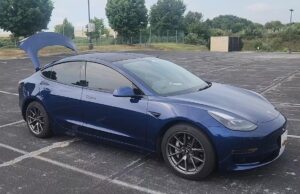 Чоловік встановив сонячну плівку на Tesla: він розповів про результати через місяць Чоловік-встановив-сонячну-плівку-на-tesla:-він-розповів-про-результати-через-місяць