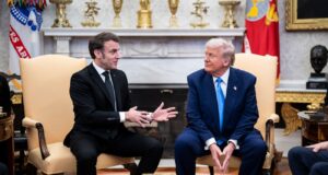Макрон обговорив з Трампом ініціативи щодо енергетичного мораторію між Україною та РФ Макрон заявив, що обговорив із Трампом енергетичне перемир’я між Україною та Росією