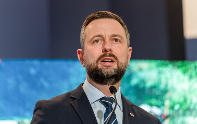 Візит міністра оборони Польщі до Пентагону скасовано через питання безпеки НАТО Пентагон раптово скасував візит глави Міноборони Польщі до США через НАТО