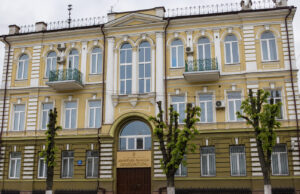 Волинський прокурор придбав за понад мільйон гривень електрокар зі США Волинський-прокурор-придбав-за-понад-мільйон-гривень-електрокар-зі-США