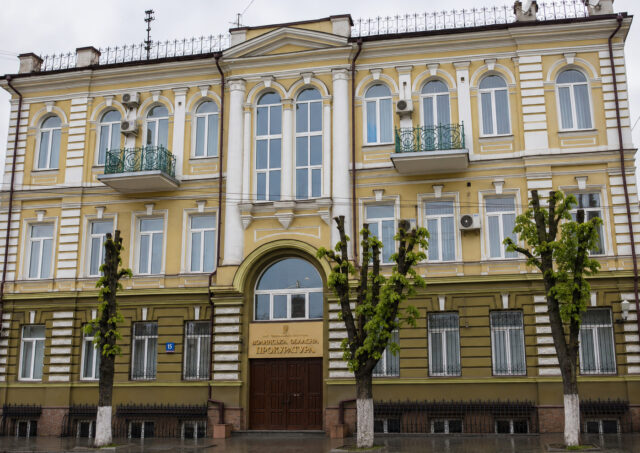 Волинський прокурор придбав за понад мільйон гривень електрокар зі США Волинський-прокурор-придбав-за-понад-мільйон-гривень-електрокар-зі-США