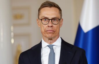 Президент Фінляндії закликає до переговорів для завершення війни в Україні Стуб про послання до Росії: ви не перемагаєте, Путіна треба посадити за стіл переговорів
