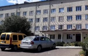 Лікаря медзакладу на Волині оштрафували за зловживання впливом Лікаря-медзакладу-на-Волині-оштрафували-за-зловживання-впливом