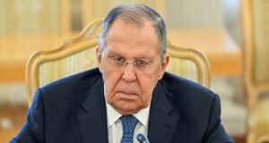 Росія відмовилася зупиняти вогонь під час переговорів щодо війни в Україні Лавров розповів, чи зупинить РФ війну на час переговорів з Україною