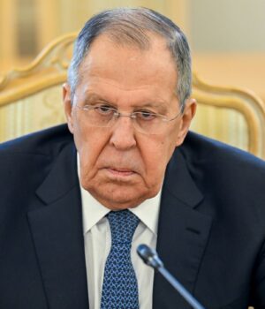 Лавров розповів, чи зупинить РФ війну на час переговорів з Україною