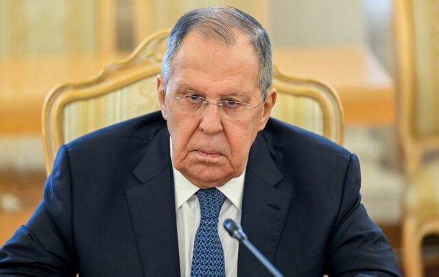 Росія відмовилася зупиняти вогонь під час переговорів щодо війни в Україні Лавров розповів, чи зупинить РФ війну на час переговорів з Україною