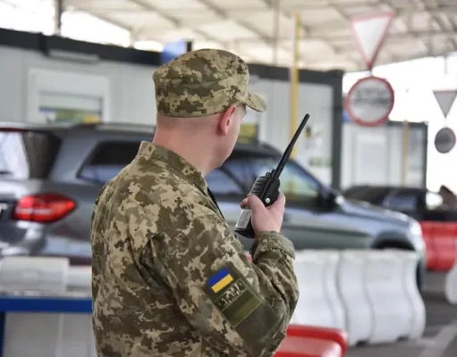 На Львівщині фіксують накопичення транспорту на кордоні з Польщею На Львівщині фіксують накопичення транспорту на кордоні з Польщею