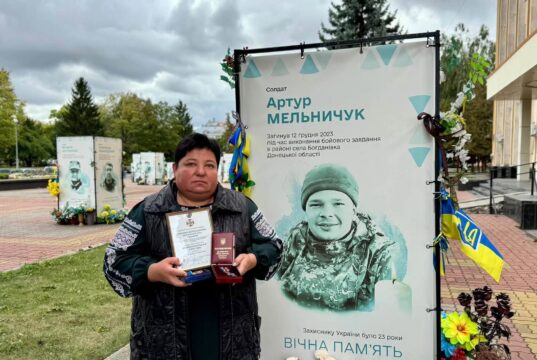 Посмертні нагороди для захисників України в Луцьку Троє-Героїв-посмертно-отримали-військові-нагороди
