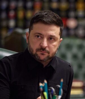 facebook_com_zelenskyy_official_8d664e7b4d03a8d4392d856e4401c364_1300x820.jpg Зеленський: ШІ може почати ухвалювати рішення на війні вже наступного року