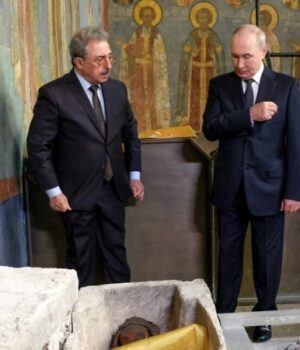 Пропаганда-у-Криму:-Путін-помолився-і-Донський-«полетів»-захищати-Севастополь-від-дронів-ЗСУ Пропаганда-у-Криму:-Путін-помолився-і-Донський-«полетів»-захищати-Севастополь-від-дронів-ЗСУ