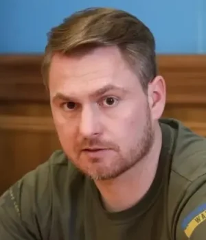 Кравченко після виїзду з України зареєструвався у Відні
