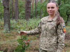 На Волині в нацпарку висадили дуби на Алеї Героїв. ФОТО На-Волині-в-нацпарку-висадили-дуби-на-Алеї-Героїв.-ФОТО