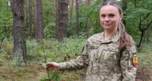 На Волині в нацпарку висадили дуби на Алеї Героїв. ФОТО На-Волині-в-нацпарку-висадили-дуби-на-Алеї-Героїв.-ФОТО