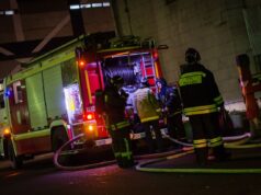 Атака на гіпермаркет у Луганську: спалах і вибух В окупованому Луганську горить гіпермаркет, де був логістичний хаб військ РФ