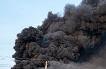 Російські дрони атакували склад McDonald’s в Україні Росія ударила дронами по складу McDonald’s, – Зеленський