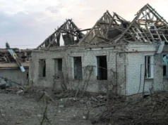 Російський удар по Запоріжжю: загинули дві жінки, постраждали ще двоє Після-удару-по-Запоріжжю-з-під-завалів-дістали-тіла-двох-жінок