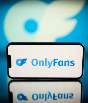 В Україні хочуть декриміналізувати контент OnlyFans для виводу індустрії з тіні, — The Washington Post