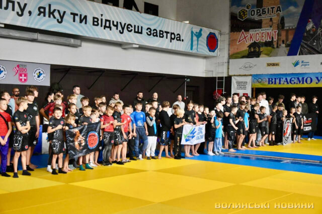 У Луцьку понад 200 спортсменів змагаються на Кубку області та турнірі з козацького двобою. Фото У-Луцьку-понад-200-спортсменів-змагаються-на-Кубку-області-та-турнірі-з-козацького-двобою.-Фото