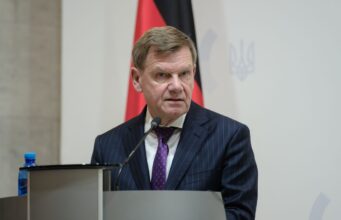 Німеччина закликає Росію припинити гібридні атаки під час зустрічі на Генасамблеї ООН Німеччина застерегла Росію від гібридних атак і подальшої ескалації