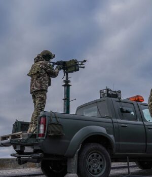 Дрони летіли з шести напрямків, є прильоти: як ППО відбила нічну атаку РФ